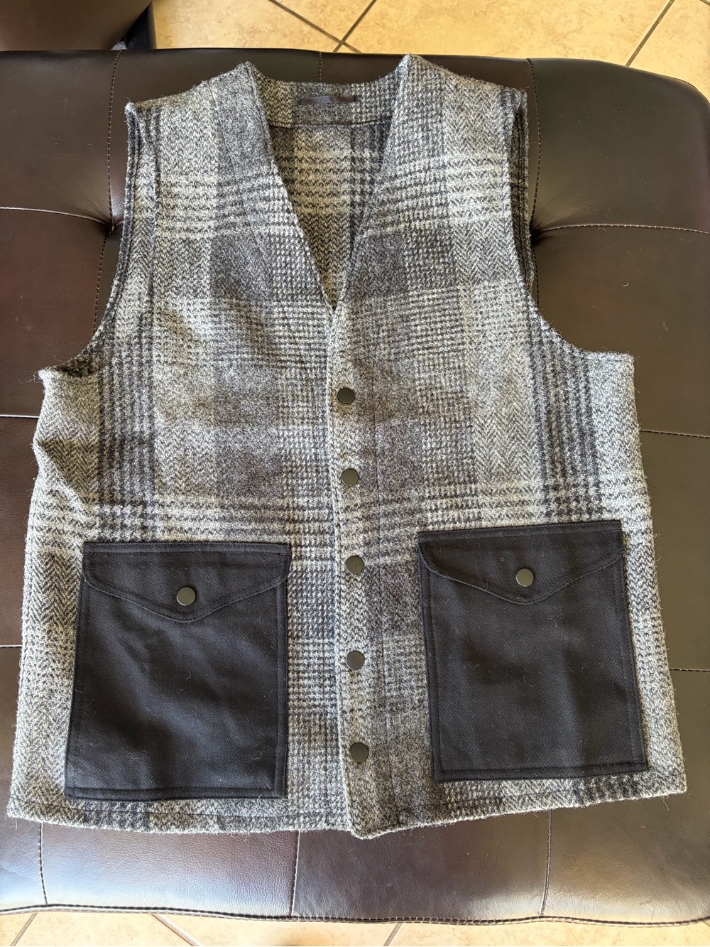 Le 31 Simons Harris Tweed 100% Wool Plaid Utility Vest Snap Gray 40R EUC